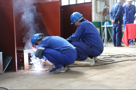 1651823026207536.jpg 江西達(dá)成工業(yè)集團(tuán)有限公司“技能競賽”新聞稿388.jpg